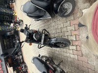 Yezdi Roadster Dark 2022 Model