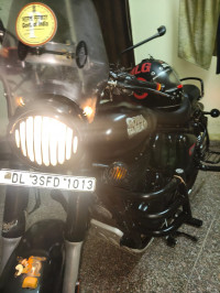 Royal Enfield Classic Stealth Black 2022 Model