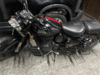 Royal Enfield Classic Stealth Black 2021 Model