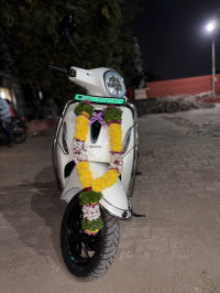 Bajaj Chetak 3502 Standard 2025 Model