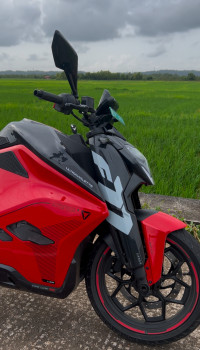 Ultraviolette F77 SuperStreet Recon 2025 Model