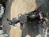 Yezdi Roadster Dark 2022 Model