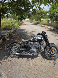 Jawa 42 Bobber Black Mirror 2024 Model