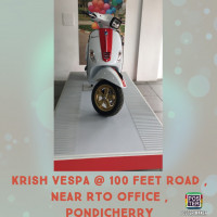 Beige Vespa 946 BUNNY used, fuel Petrol and Automatic gearbox, 0 - 11.504 €