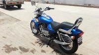 Blue Bajaj Avenger 220 DTS-i