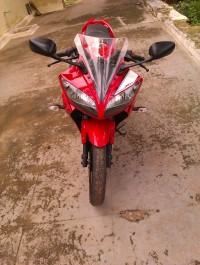 Red Yamaha YZF R15