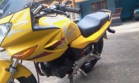 Yellow Hero Karizma