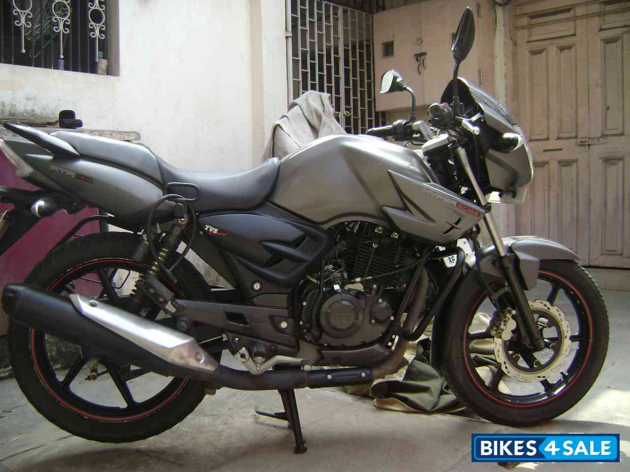 Used 10 Model Tvs Apache Rtr 160 For Sale In Chennai Id Titanium Grey Colour Bikes4sale