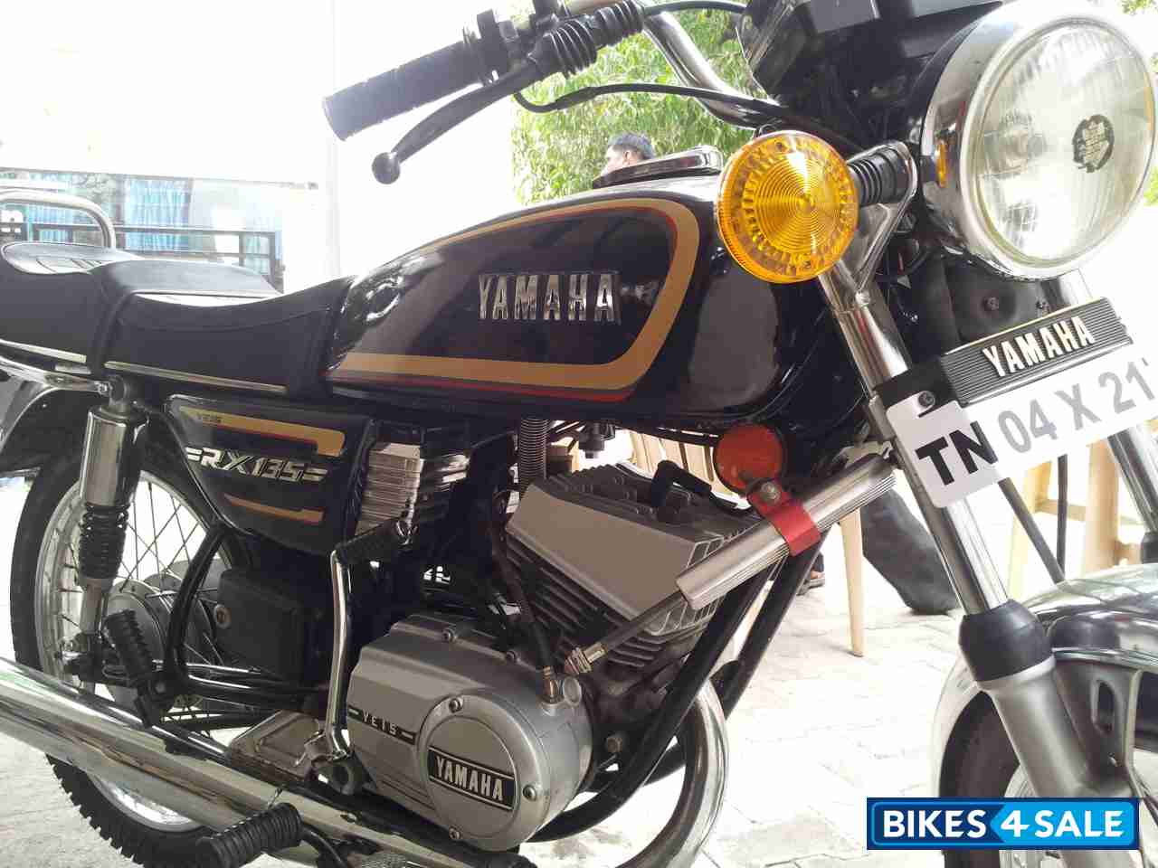 Black Yamaha RX 135