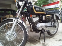 Black Yamaha RX 135