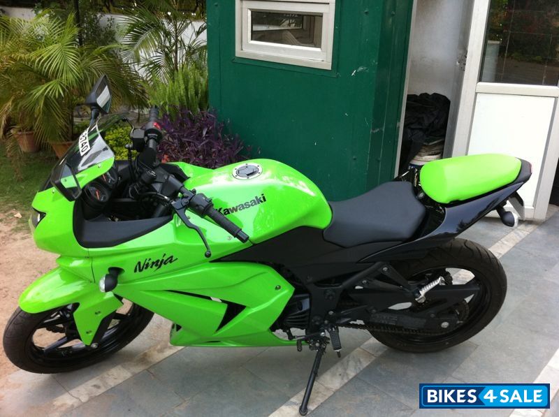 Green Kawasaki Ninja 250R