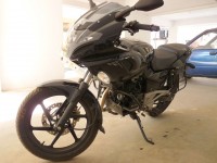 Black Bajaj Pulsar 220 DTSi