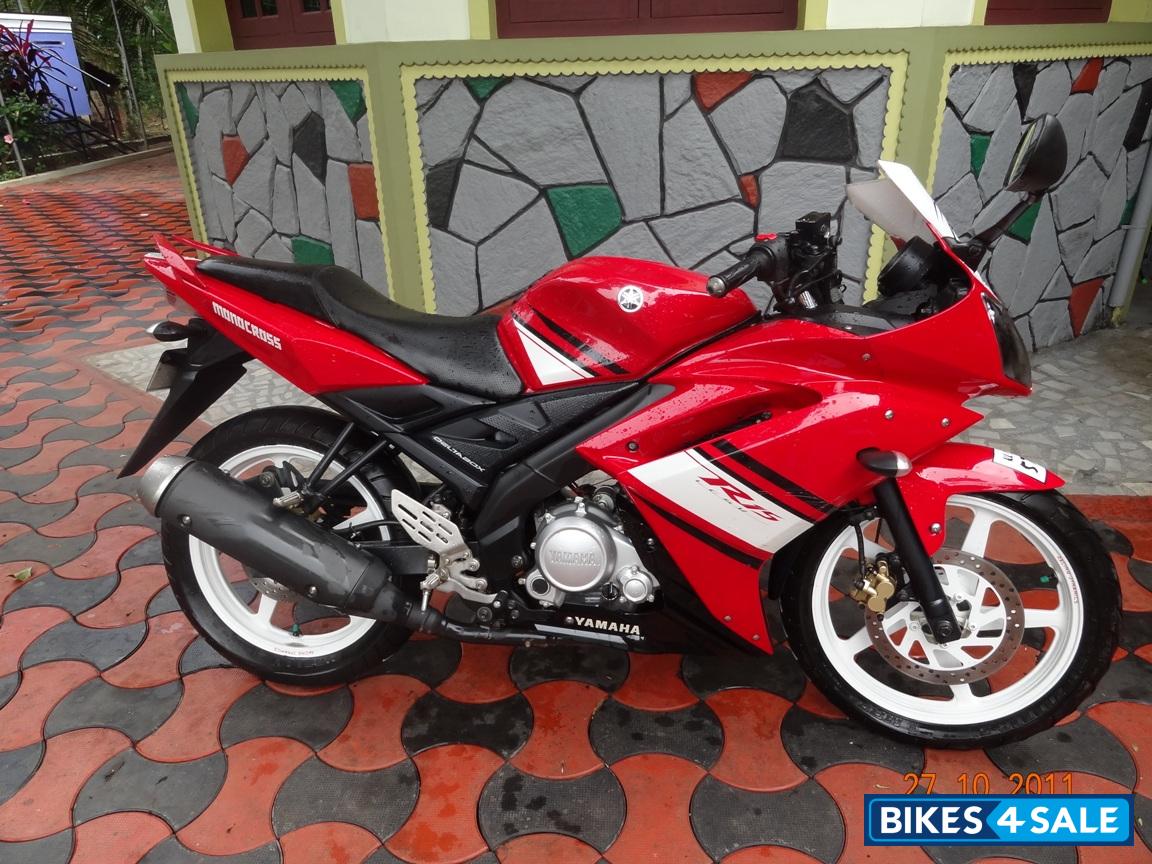 Yamaha r15 deals 2011 model price