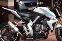 White Honda CB1000R