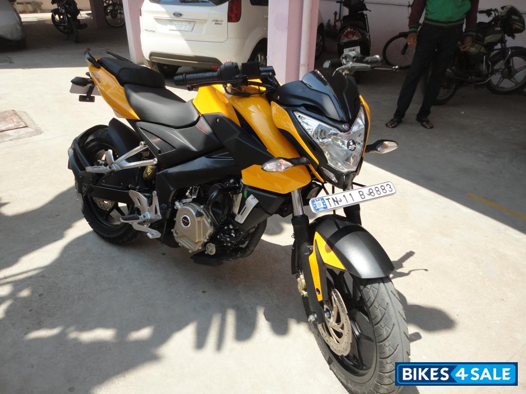 Yellow Bajaj Pulsar 200 NS