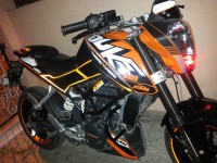 Orange KTM Duke 200