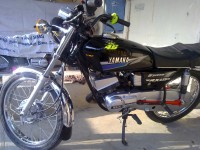 Black Yamaha RX 135