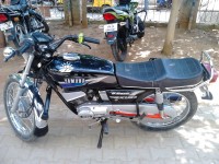 Black Yamaha RX 135