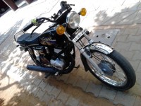 Black Yamaha RX 135