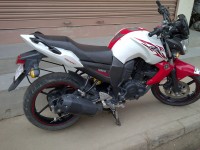 Red And White Yamaha FZ-S