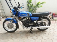 Blue Yamaha RD 350