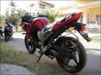 Red Yamaha Fazer