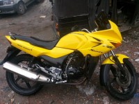 Yellow Hero Karizma