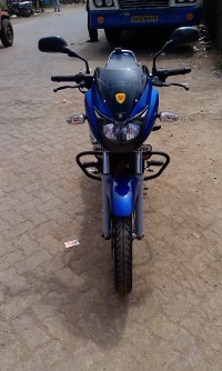 Blue Bajaj Pulsar 180 DTSi