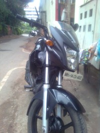 Black Yamaha SZ-X