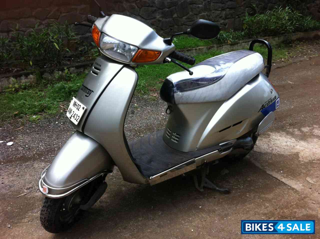 Metallic Silver Honda Activa