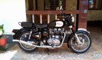 Black Royal Enfield Classic 350