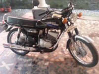 Black Yamaha RX 135