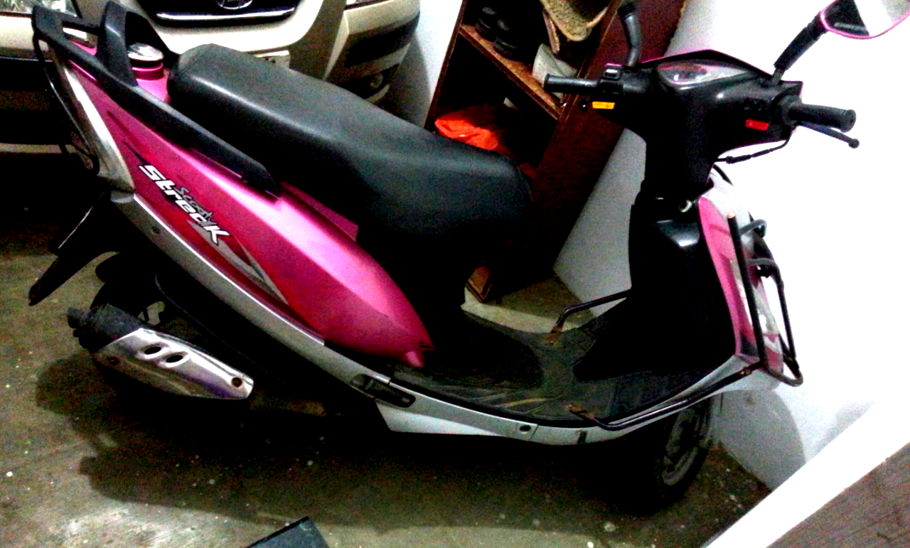 Pink TVS Scooty Streak