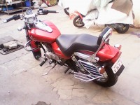 Red Bajaj Avenger 220 DTS-i