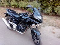 Black Bajaj Pulsar 220 DTSi