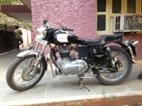 Black Royal Enfield Bullet Electra 5S