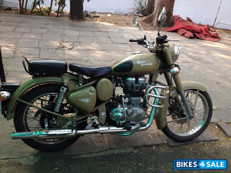 Khaki Royal Enfield Classic Desert Storm