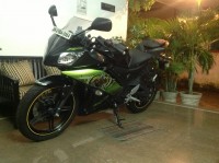 Green Black (limited Edition) Yamaha YZF R15 V2