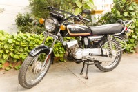 Black Yamaha RX 135