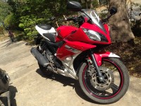 White Red Yamaha YZF R15 V2