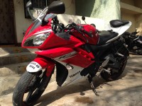 White Red Yamaha YZF R15 V2