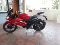 White/red Yamaha YZF R15 V2