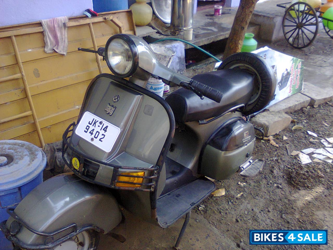 Second hand on sale chetak scooter