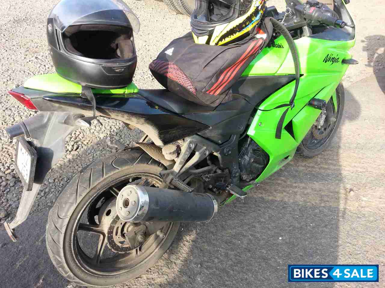 Lime Green Kawasaki Ninja 250R Picture 2. Bike ID 109454. Bike