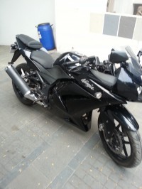 Black Kawasaki Ninja 250R