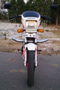 White Yamaha RXZ