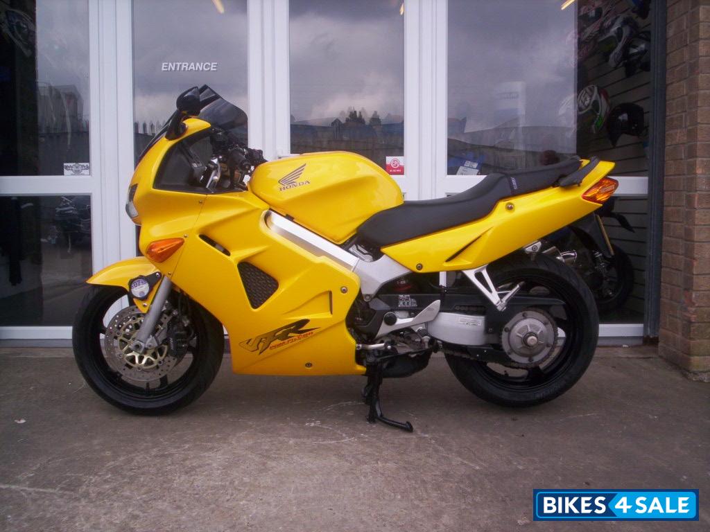 Yellow Honda VFR 800F