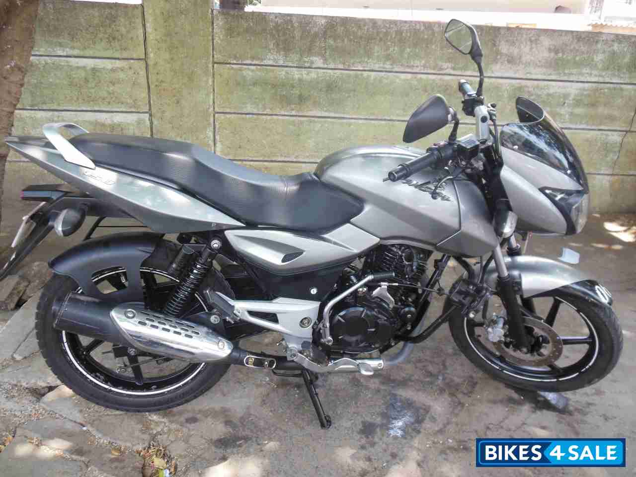 Gray Bajaj Pulsar 150 DTSi