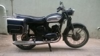 Black Yamaha Rajdoot