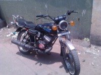 Black Yamaha RX 135